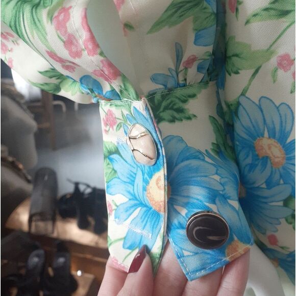 Nwt Voluminous Floral Puff Sleeve Blouse - Picture 4 of 14